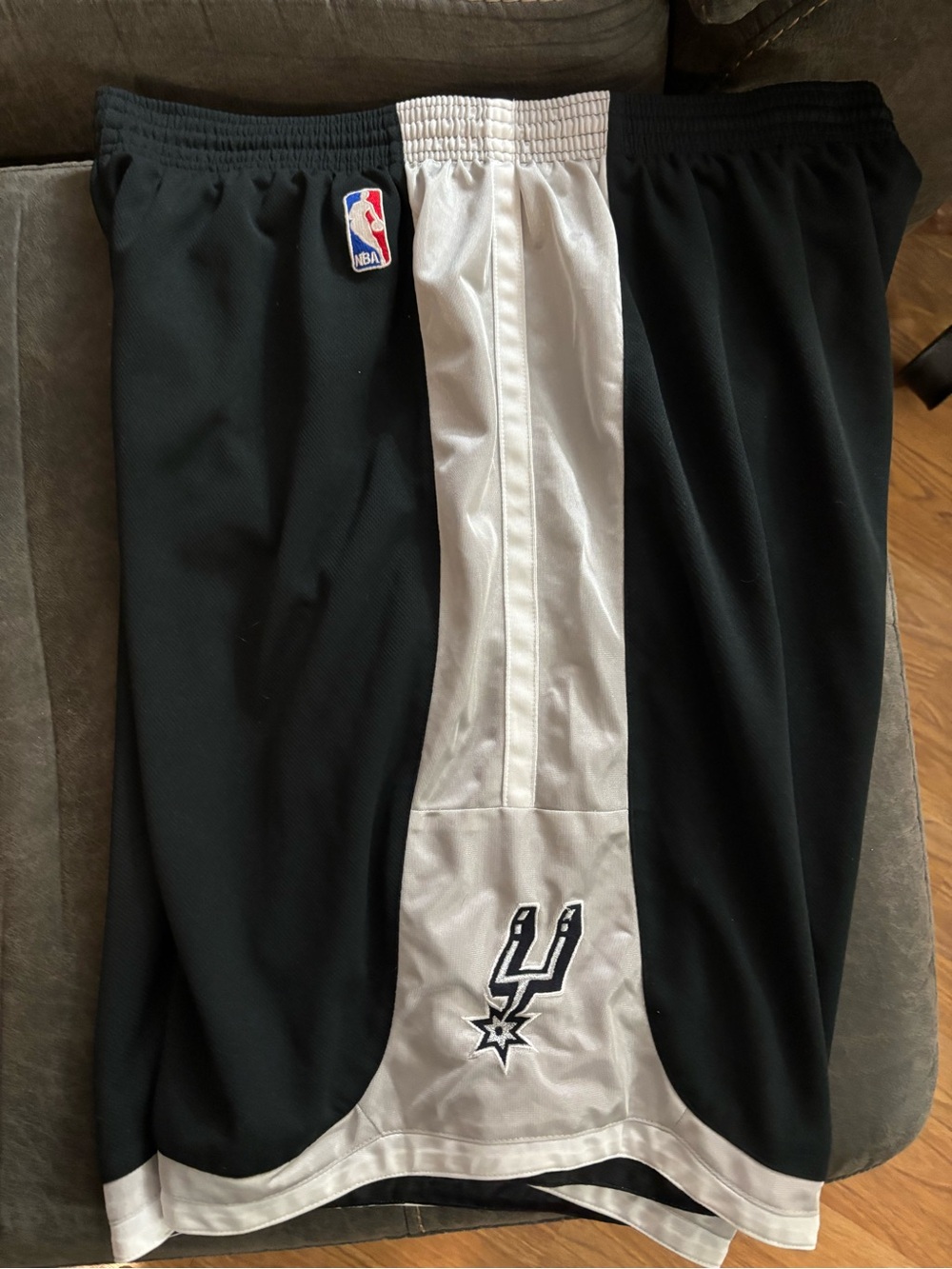 San Antonio Spurs addidas Black & Gray Basketball Shorts XXL